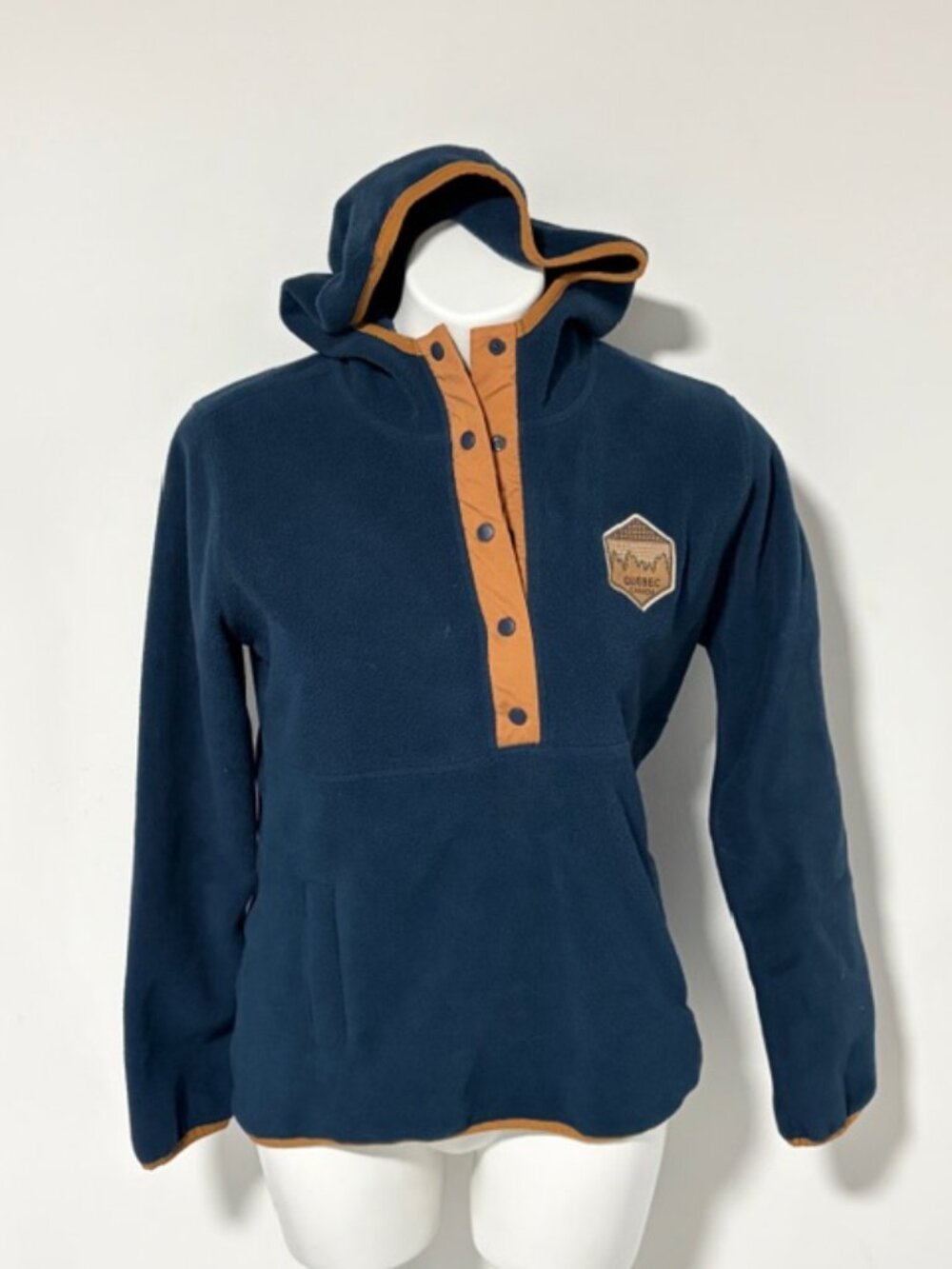 INITIAL ATTRACTION QUEBEC CANADA BLUE AND TAN FLEECE JACKET UNISEX SMALL